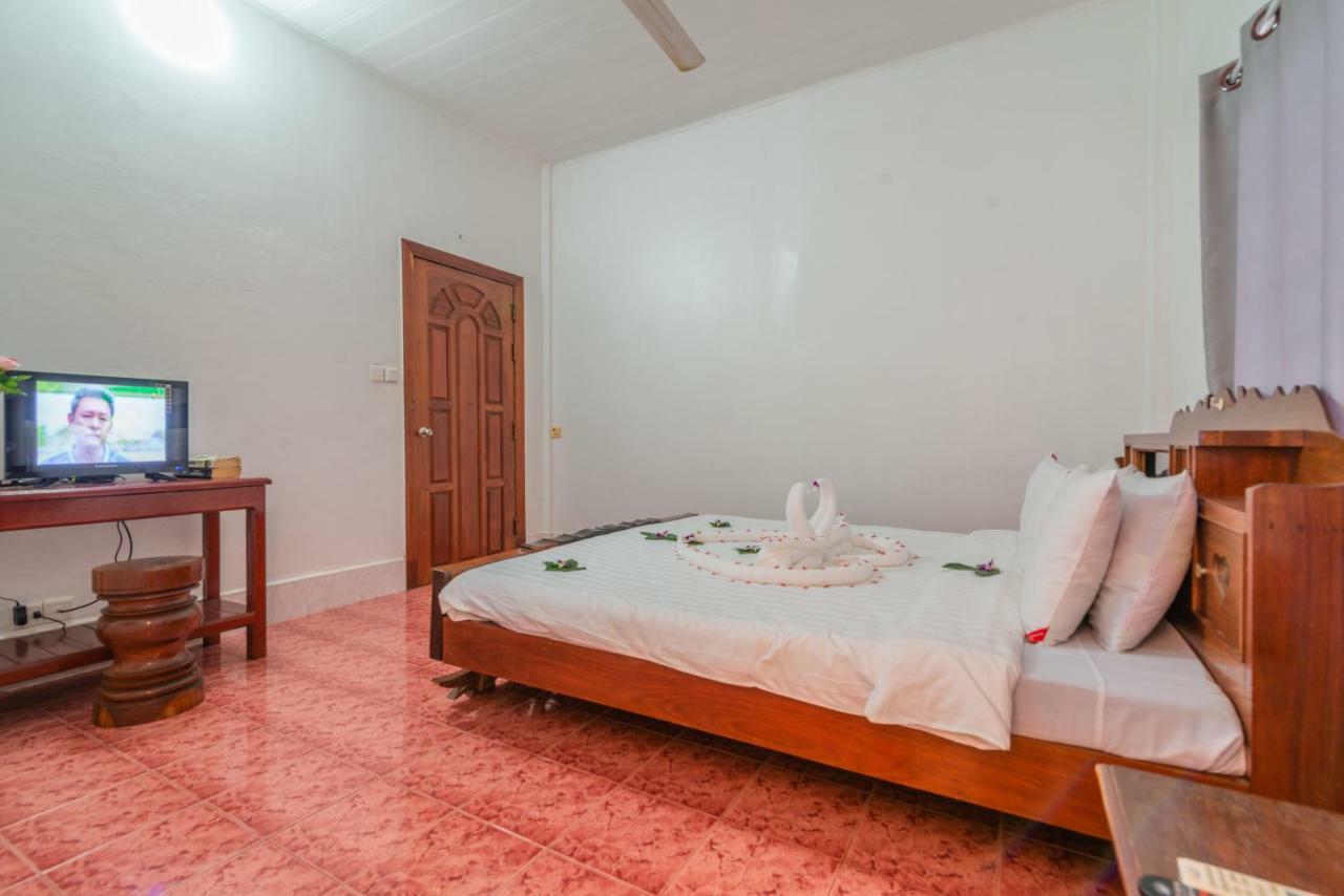 Five Rose Siem Reap Hostel Extérieur photo