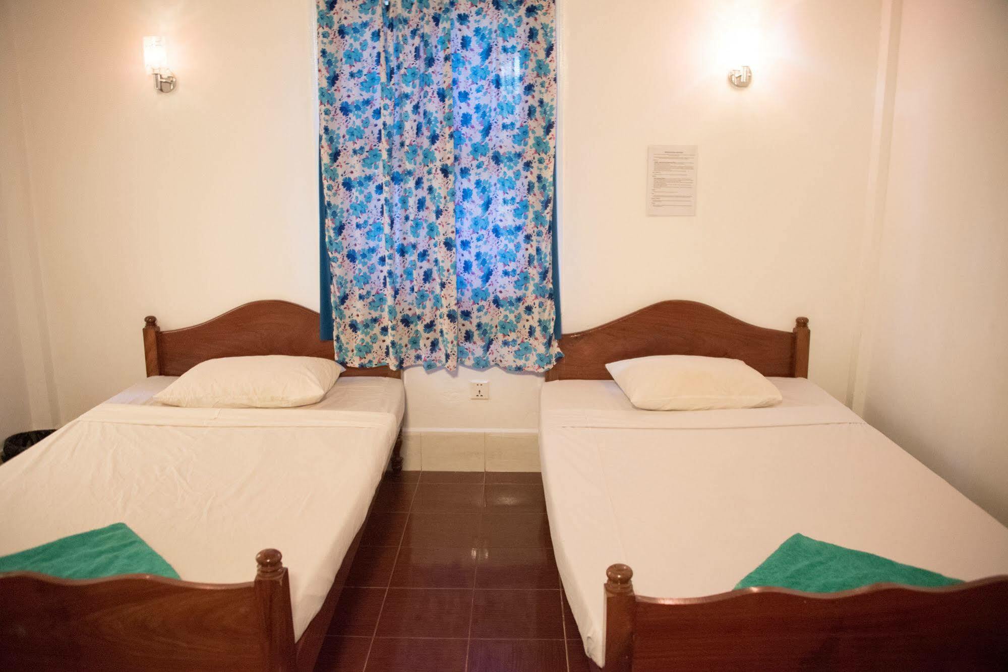 Five Rose Siem Reap Hostel Extérieur photo