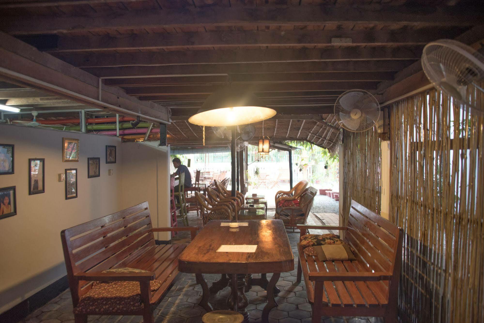 Five Rose Siem Reap Hostel Extérieur photo