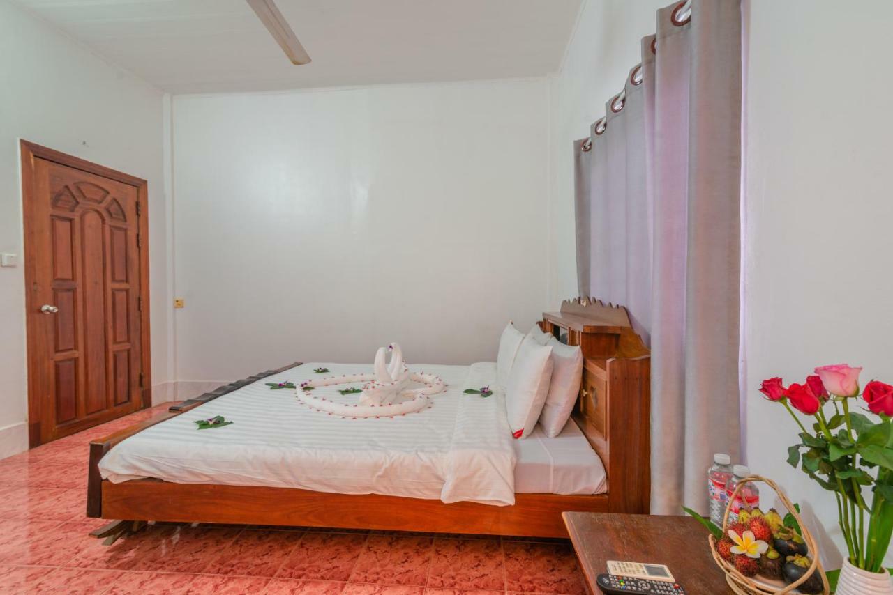 Five Rose Siem Reap Hostel Extérieur photo